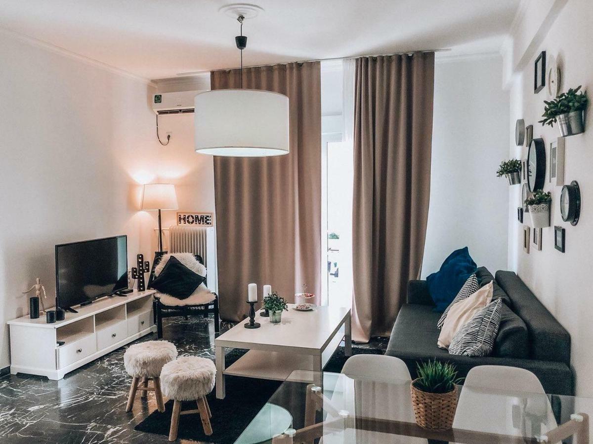 133 Sokratous, Black Marble. Apartment Athen